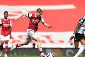 中欧在线入口 -包含西汉姆迎欧超杯关键赛，赛后官宣签约，球迷炸锅，细节决定成败的词条