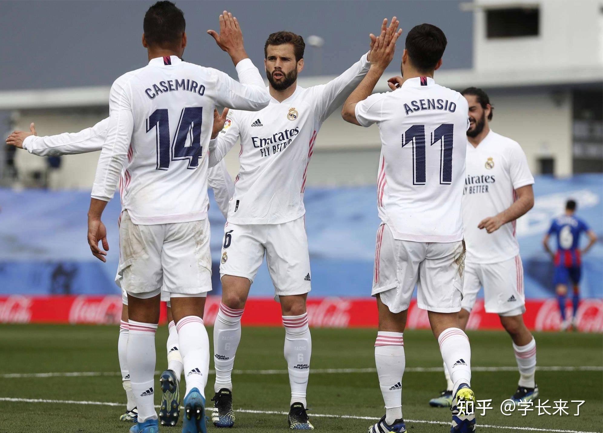 夏洛特黄蜂内部会议纪要流出:赛后防线松动,西甲使命明确,团队化学反应显著 夏洛特黄蜂内部会议纪要流出:赛后防线松动,西甲使命明确,团队化学反应显著