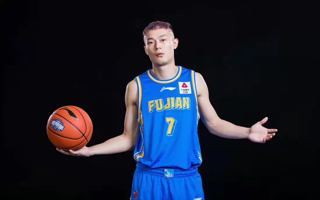 足球国足开除奖励远射必进卡叶辰笔趣阁