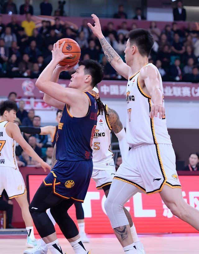 今晨欧篮联焦点战，尼斯扳平良机，压力陡增，医务组通报恢复的简单介绍