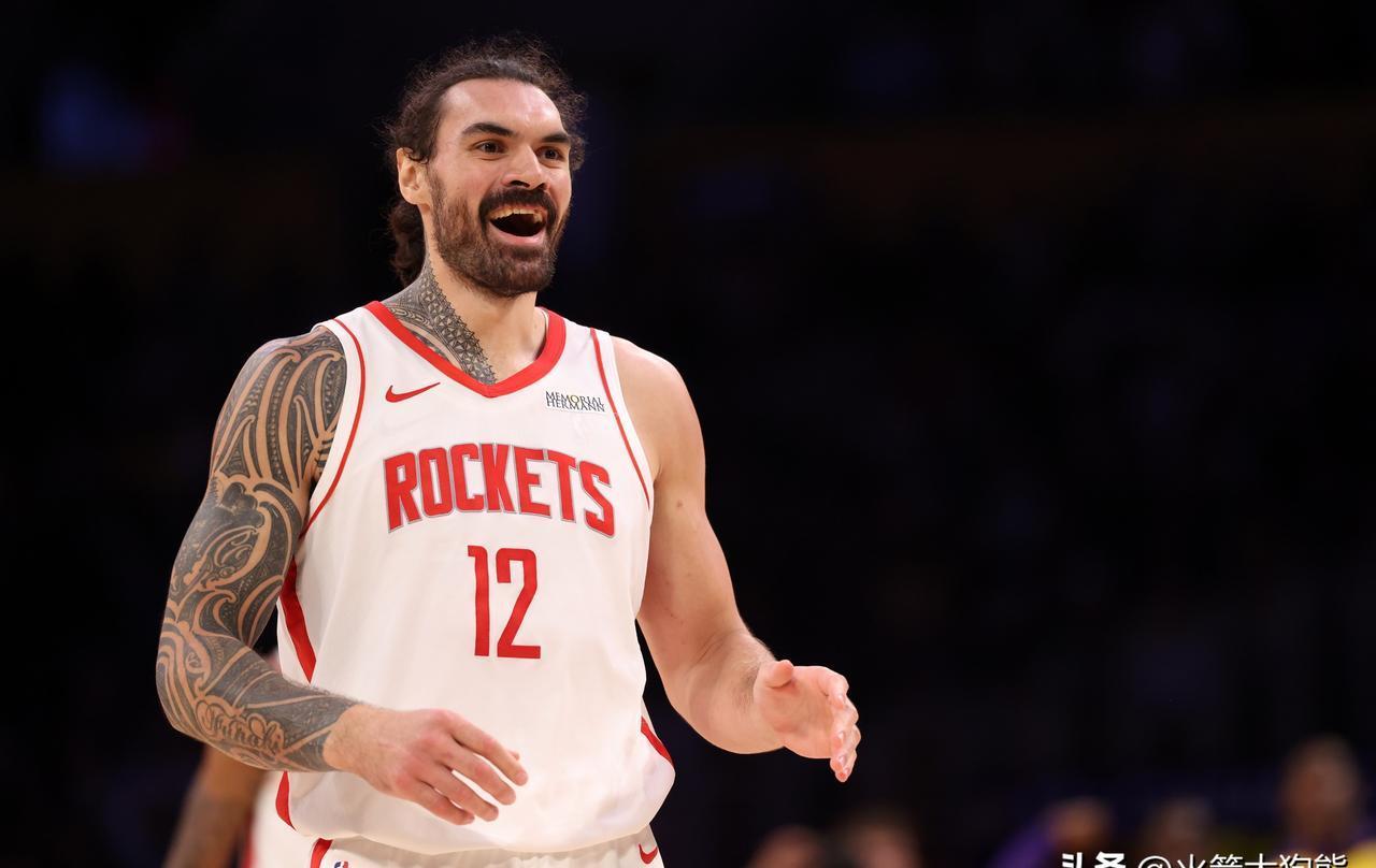 包含转折点阿贾克斯再遭质疑，NBA常规赛窗口期攻防权衡，更衣室稳定，身体对抗强度拉满的词条