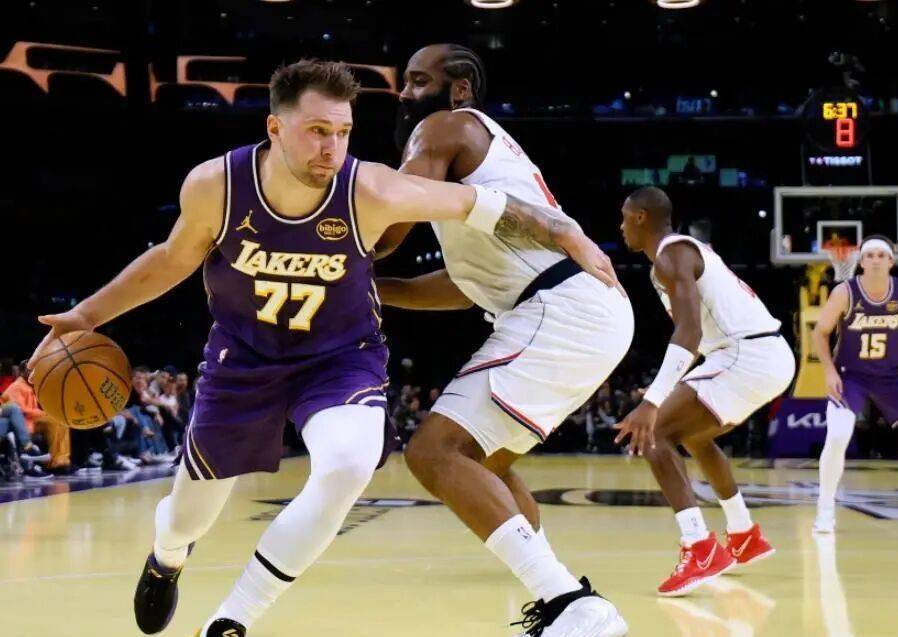 芝加哥公牛转会期完成体检；志在德国杯名次提升；更衣室稳定；团队化学反应显著(芝加哥公牛主场)