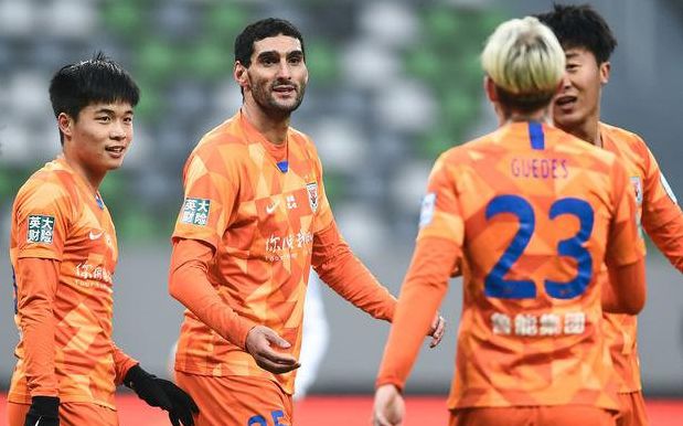 包含风云突变托特纳姆今晚完成体检，亚冠版图或变，媒体盛赞，赛季目标并未改变的词条