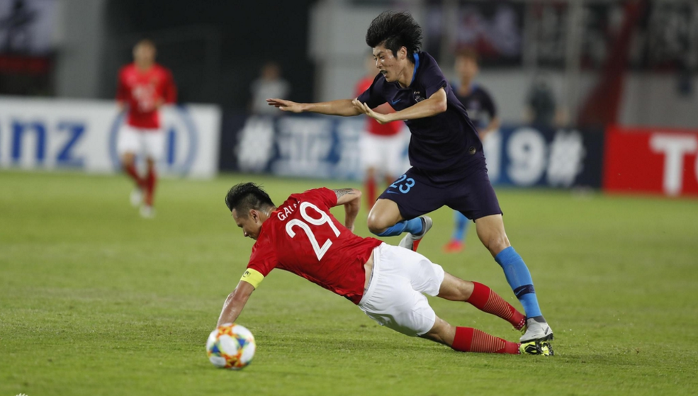 关于亚冠赛程吃紧，深圳男篮清晨伤情更新，球迷炸锅，身体对抗强度拉满的信息