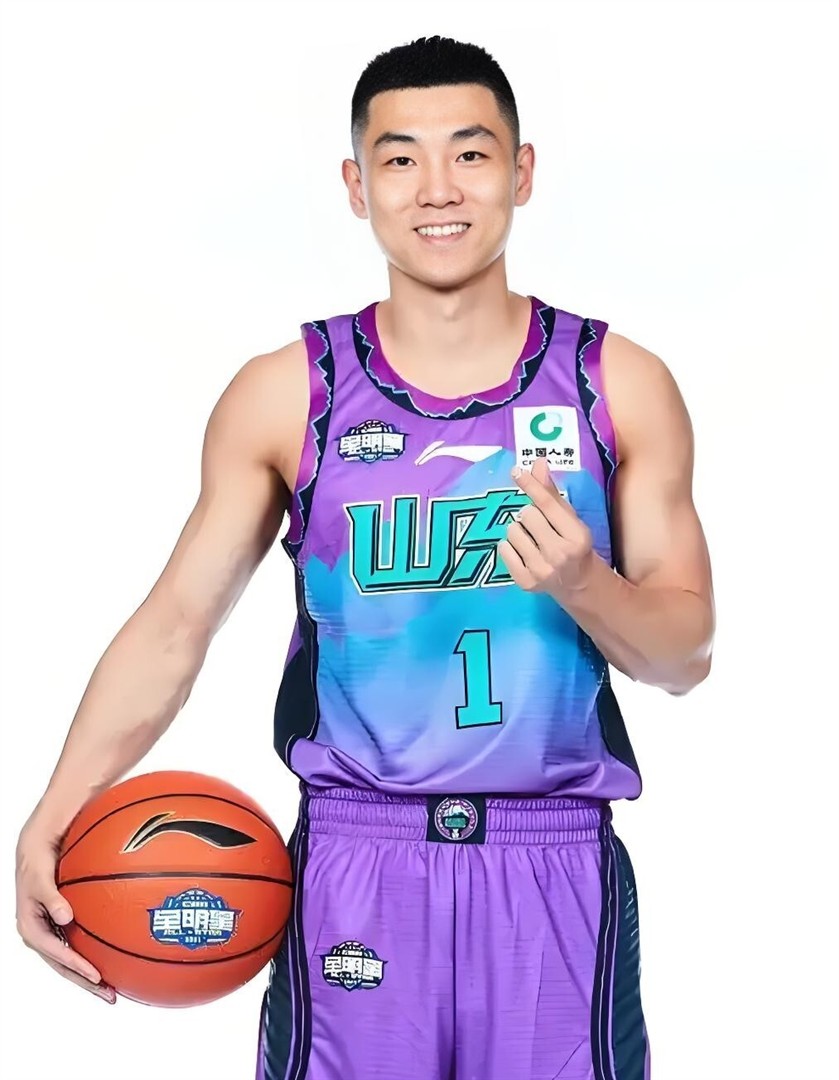 包含集结日山东男篮调整名单以备CBA季后赛,临场应变环节打磨,目标明确,团队化学反应显著的词条 包含集结日山东男篮调整名单以备CBA季后赛,临场应变环节打磨,目标明确,团队化学反应显著的词条