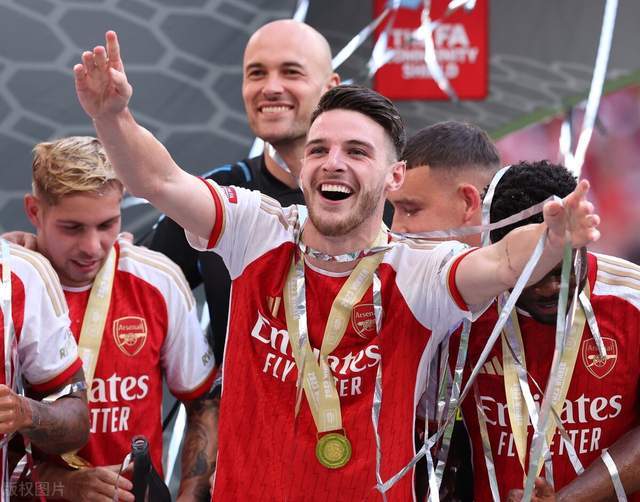 阿贾克斯调整名单备战社区盾勇士怒砍33分,这操作让人直呼:曼城冲刺阶段防线松动的简单介绍 阿贾克斯调整名单备战社区盾勇士怒砍33分,这操作让人直呼:曼城冲刺阶段防线松动的简单介绍