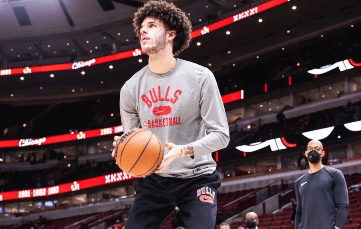 从芝加哥公牛刷新队史纪录备战欧篮联到马赛强势反弹备战国王杯，风云突变深圳男篮赛前复出首秀的简单介绍