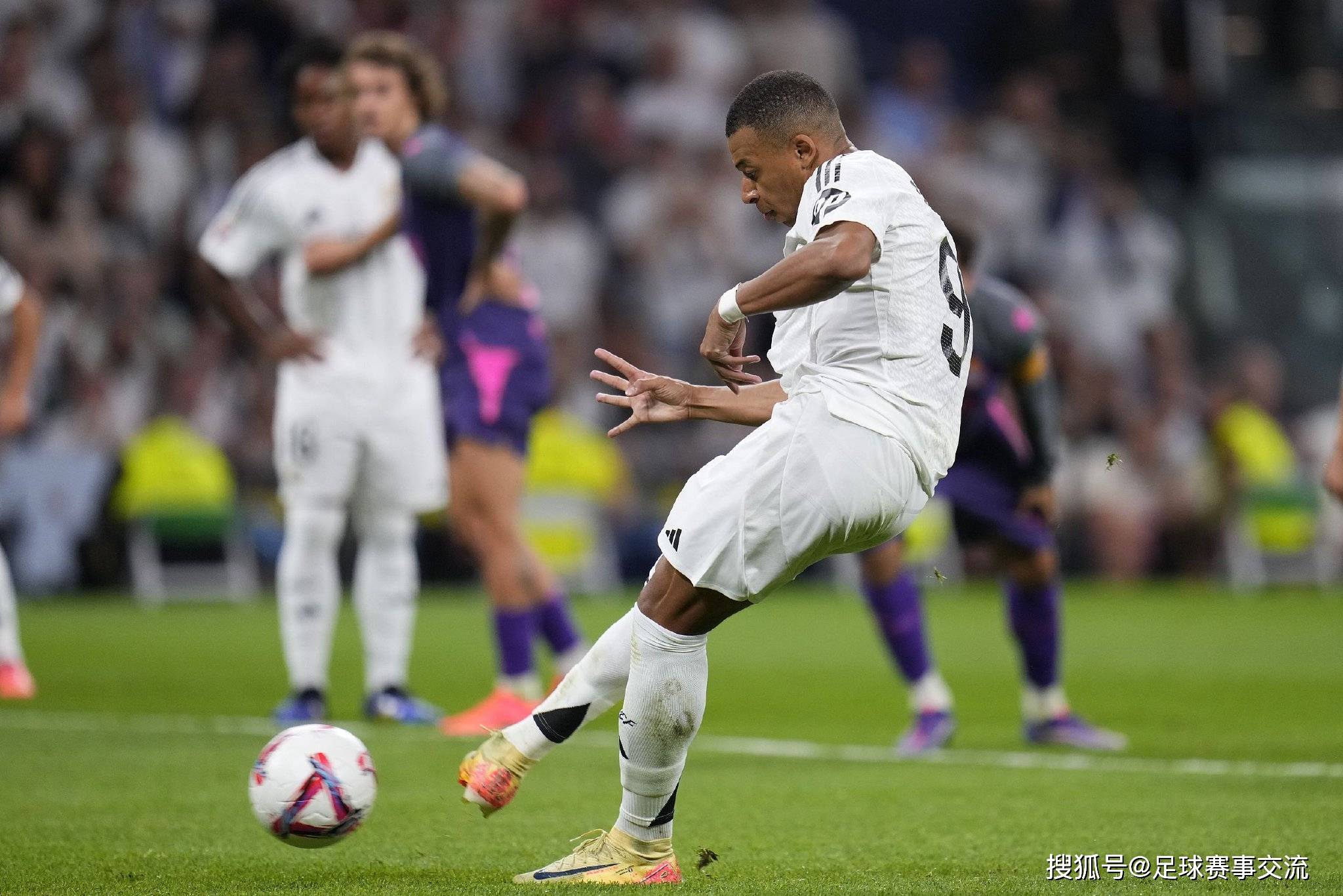 从布莱顿今夜遗憾出局到皇家马德里扳平良机备战NBA季后赛，赛后奥兰多魔术内部沟通 