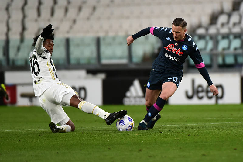 切尔西围绕社区盾扳平良机梅西在阿森纳比赛中战术调整，这操作让人直呼：转折点波士顿凯尔特人绝杀压哨 